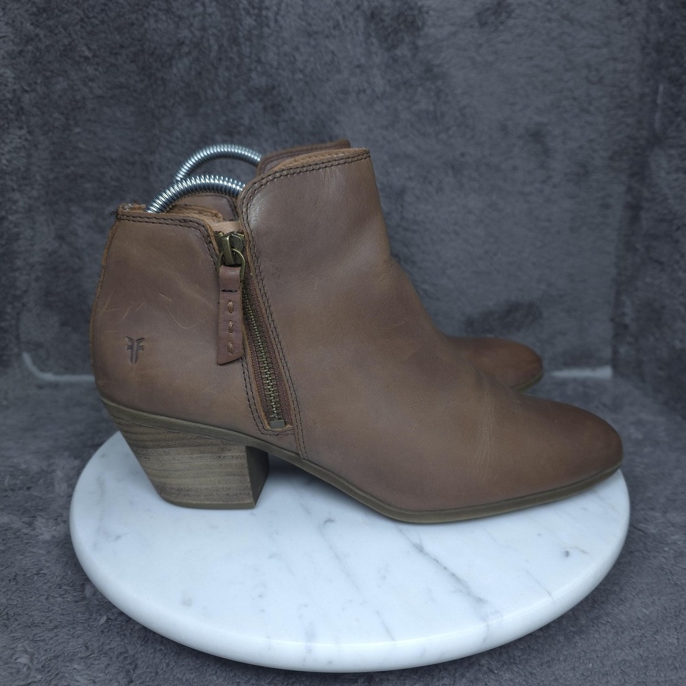 Frye Boots Womens Size 8 Brown Leather Ankle Zip Block Heel Booties Casual